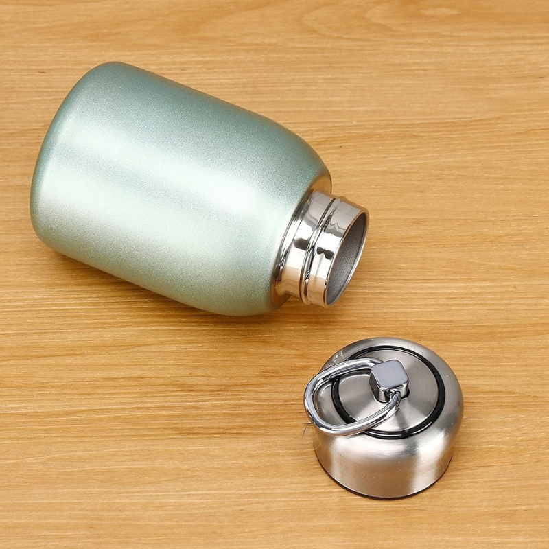 Petite Bouteille Isotherme 300ml bouchon hermétique