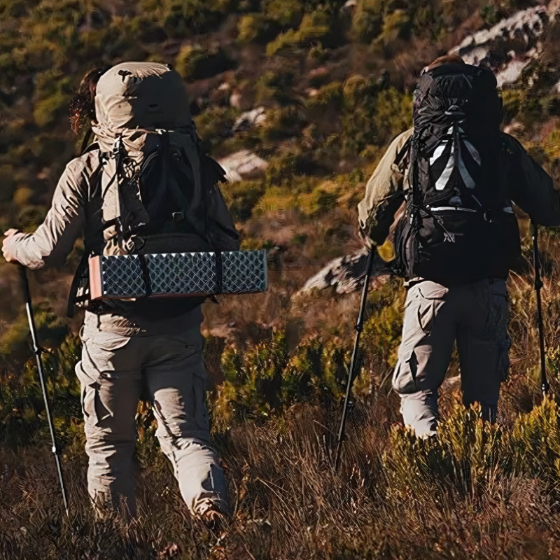 Sac à Dos Trekking 70L bâtons de randonnée
