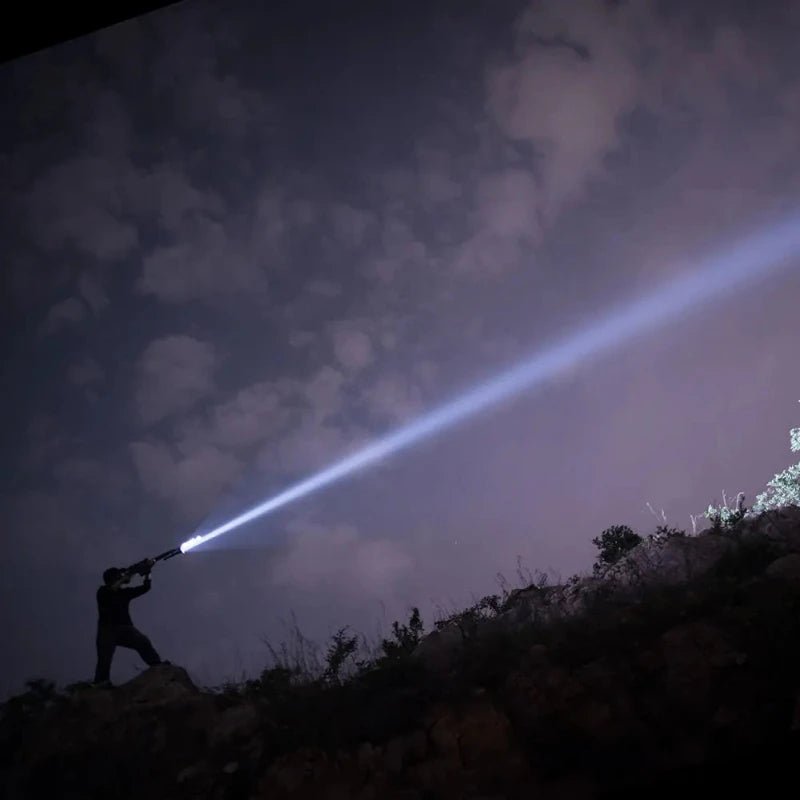 Lampe Torche Tactique 2300 Lumens visée longue portée